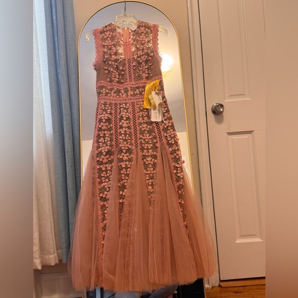 Bronx and Banco
Saba Embroidered Tulle Midi Dress NWT - Picture 2 of 11